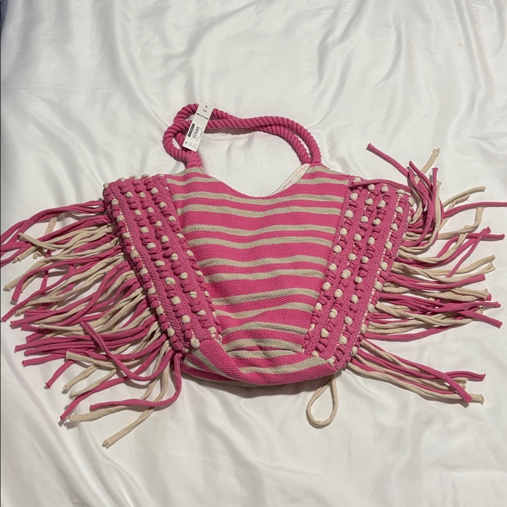 NWT Pink and White Striped Fringe Tote Beach Bag - Picture 7 of 9